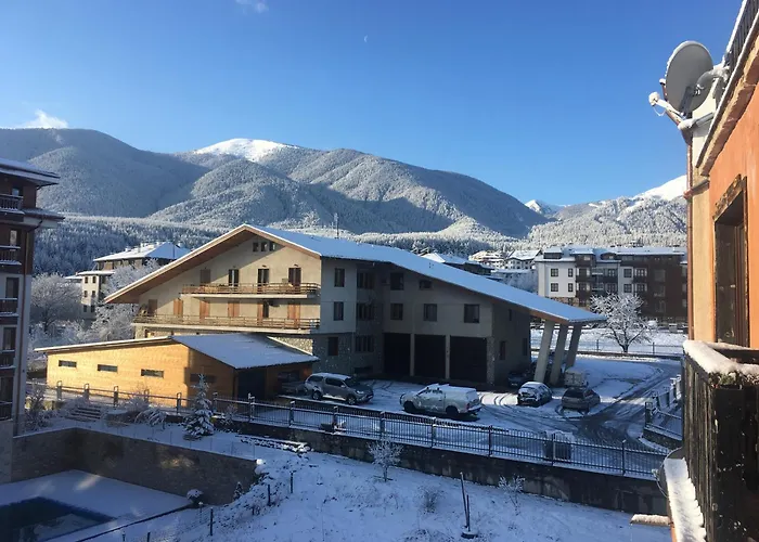 Apartman Ramada 2 Boutique Near Road Banszko