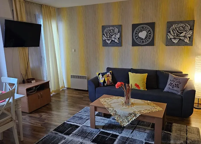 Apartman Ramada 2 Boutique Near Road *