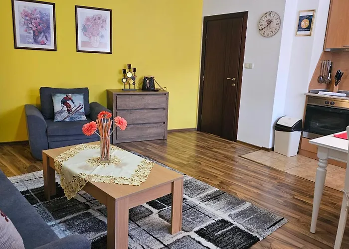 Ramada 2 Boutique Near Road Apartman