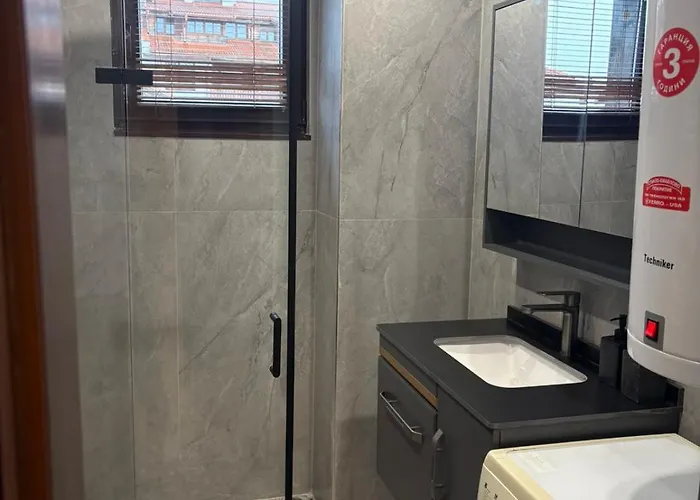 Ramada 2 Boutique Near Road * Banszko