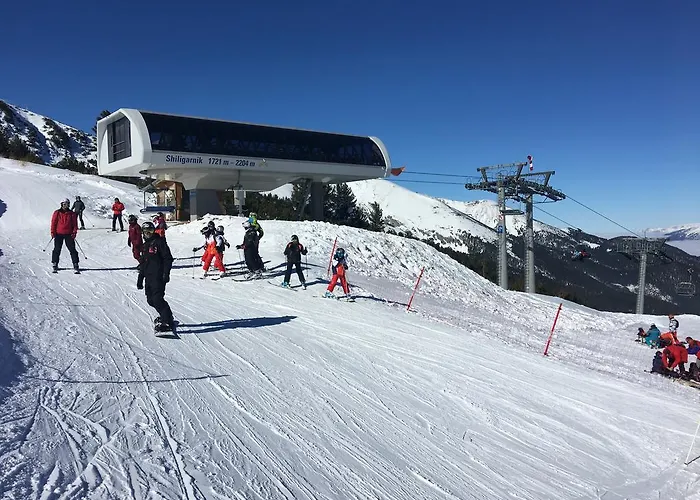 Ramada 2 Boutique Near Road Apartman Banszko