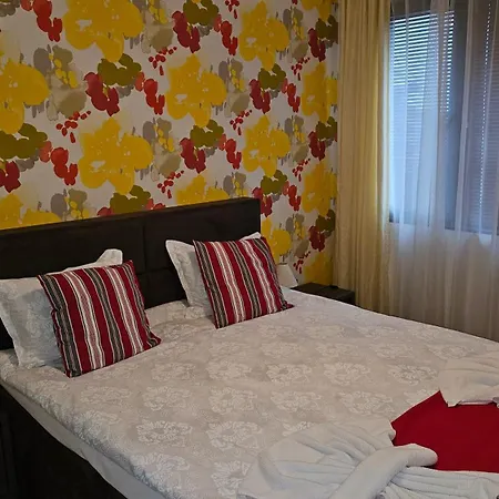 Ramada 2 Boutique Near Road * 반스코