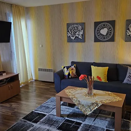 Appartamento Ramada 2 Boutique Near Road *