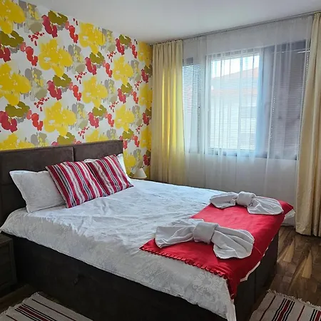 아파트 Ramada 2 Boutique Near Road 반스코