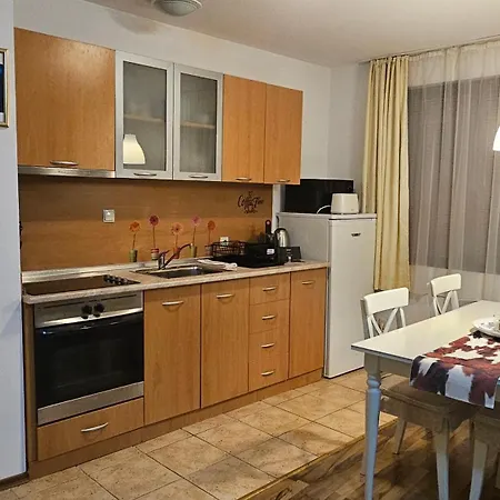 Appartamento Ramada 2 Boutique Near Road