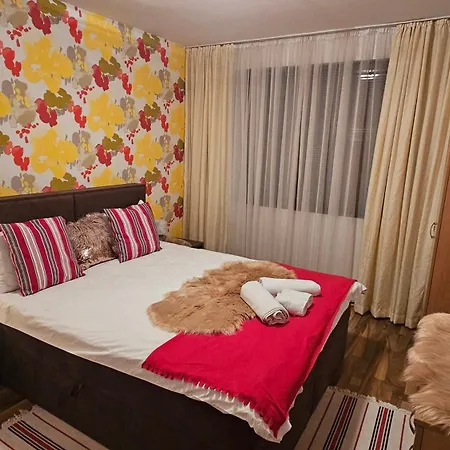 Апартамент Ramada 2 Boutique Near Road Банско