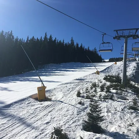 Ramada 2 Boutique Near Road アパート