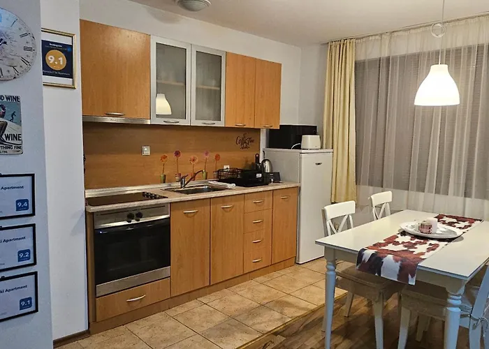 Apartment Ramada 2 Boutique Near Road