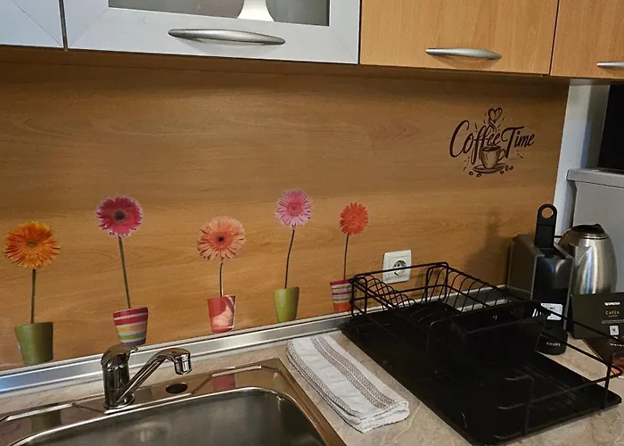 Ramada 2 Boutique Near Road 班斯科