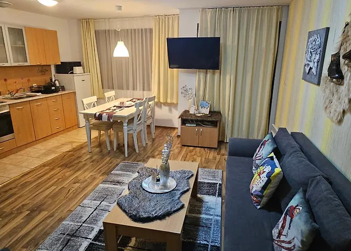 Ramada 2 Boutique Near Road * 班斯科