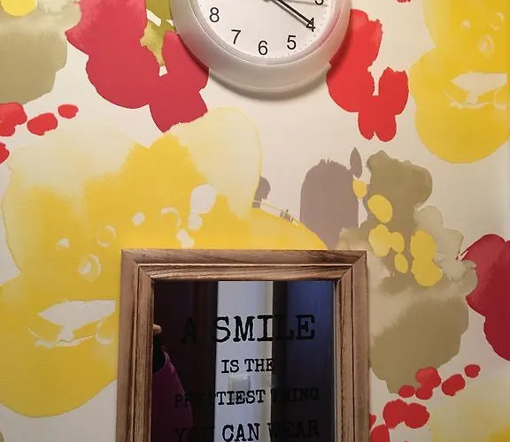 Ramada 2 Boutique Near Road Apartment *